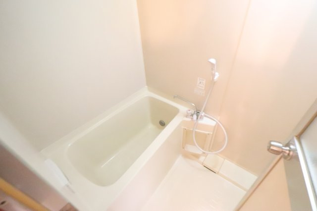 坂本ビルの浴室|※他のお部屋の参考写真です。