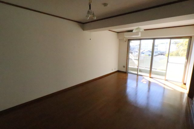 坂本ビルの内装|※他のお部屋の参考写真です。
