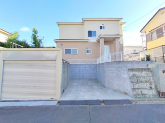 【外観】 | 駐車場2台可能です（車種制限あります）。