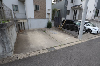 【駐車場】 | 並列で2台駐車可能！