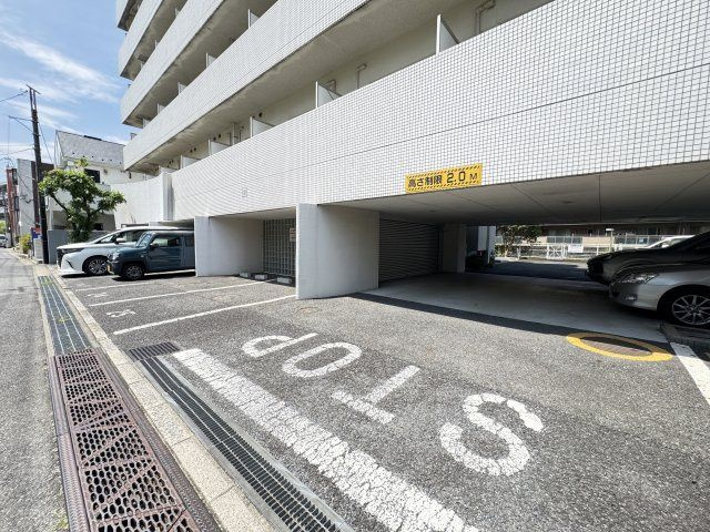 ポルタオーレア の駐車場