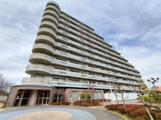 【外観】 | 169戸のビッグコミュニティ！前面棟がありませんので陽当り通風が良好です！