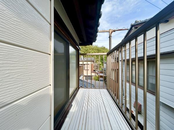 高知市中秦泉寺 中古戸建てのバルコニー