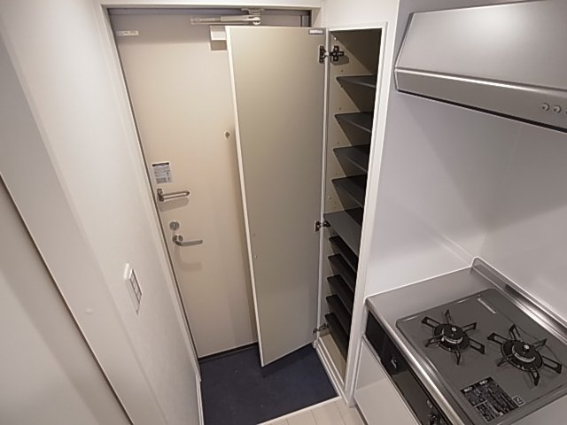 神戸市長田区野田町９丁目のアパートの玄関|シューズボックス付き