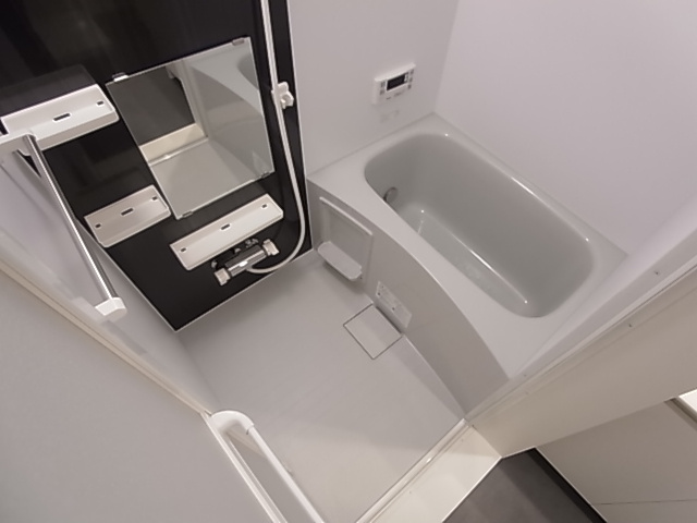 神戸市長田区野田町９丁目のアパートの浴室|追い焚き機能付き