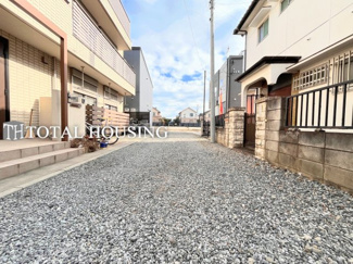【前面道路含む現地写真】