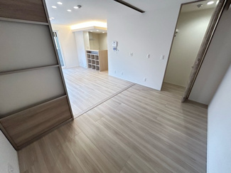 【洋室】 | パサログランデ上野芝