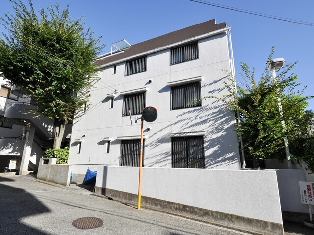 コスモ刀根山の外観