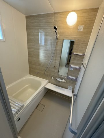 メゾンボヌールの浴室|一日の疲れを癒すお風呂♪追い焚き機能付き