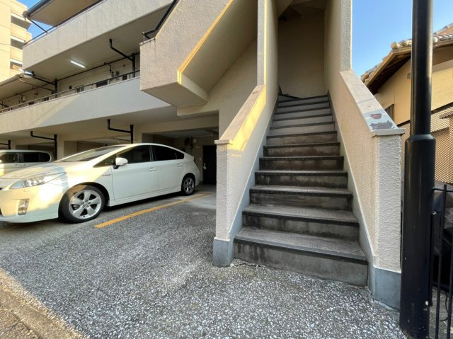 シャトー朝霧のエントランス