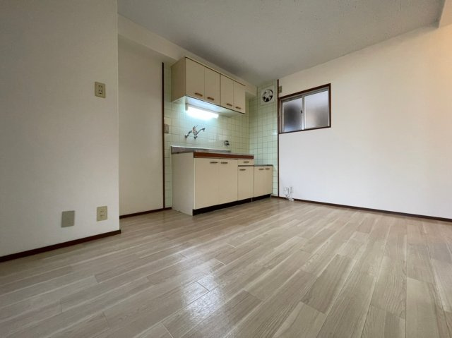 シャトー朝霧の居間・リビング