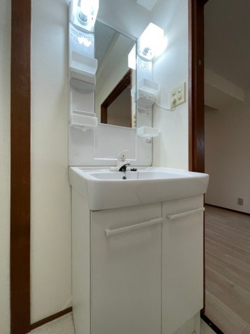 シャトー朝霧の洗面所