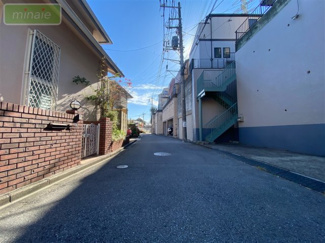 【前面道路含む現地写真】