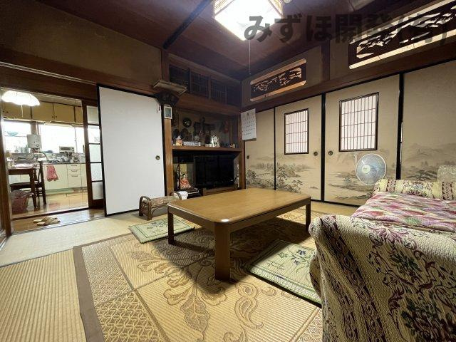大石田町大字豊田の居間・リビング|おしゃれな居間です
