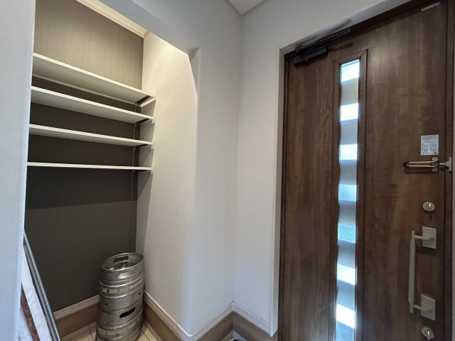 築浅　野田市中野台鹿島町の玄関