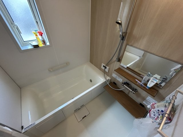 築浅　野田市中野台鹿島町の浴室