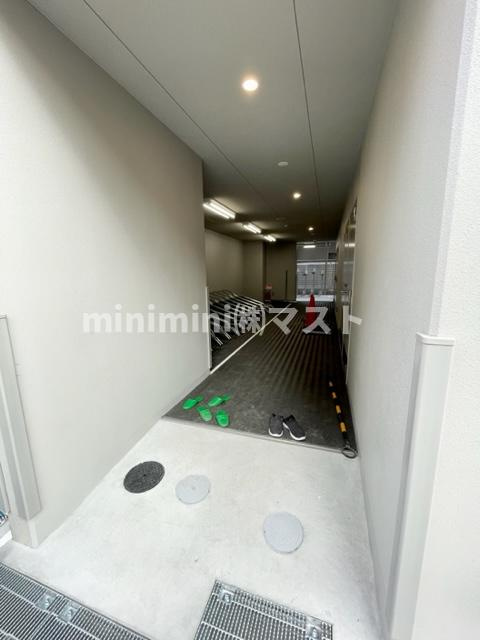 アーバネックス南森町WESTのエントランス
