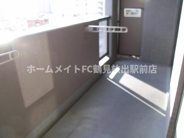 大阪市鶴見区緑２丁目の賃貸マンションのバルコニー