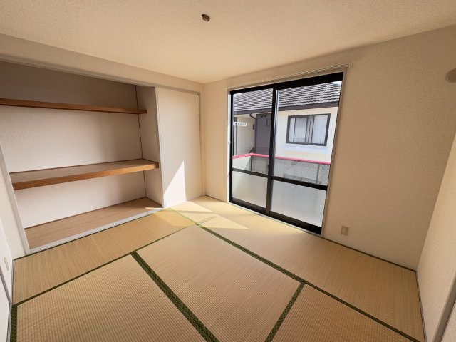 グランドヒルズAの和室