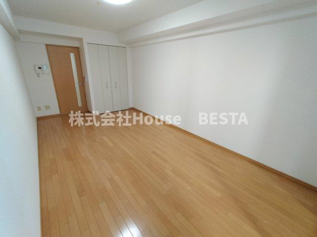 レジディア三宮東の寝室