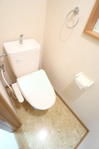 白山２丁目戸建のトイレ