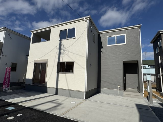 三郷市彦野新築戸建【彦成小学校：6分】の外観|4号棟外観・完成済み内覧可能です！