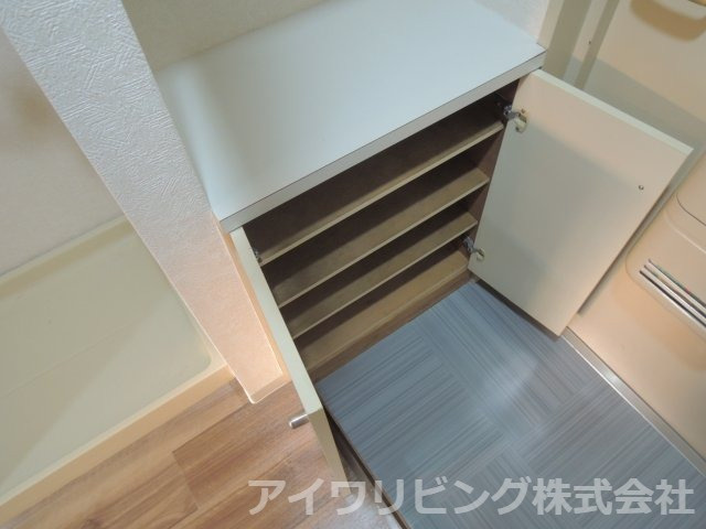 ジュネス桜ヶ丘の設備|シューズボックス完備【ジュネス桜ヶ丘】