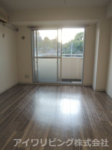 ジュネス桜ヶ丘の洋室|【ジュネス桜ヶ丘】