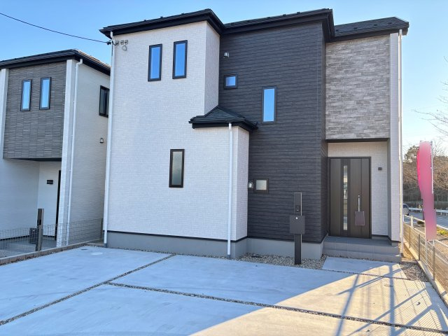 守山区大森北2期｜名古屋市の戸建ならホームアップの駐車場|3台並列駐車可能です