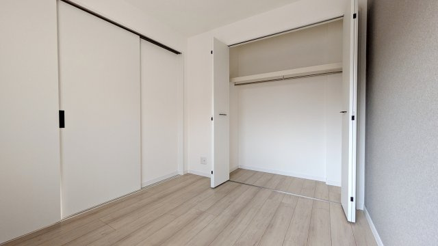 【寝室】