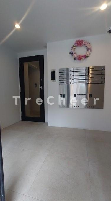 アムス早稲田(旧La Blancheur 早稲田)のエントランス