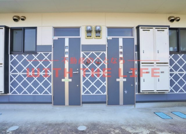 サンマリノ草野【キャッシュバック対象物件】のエントランス|清潔なエントランスです