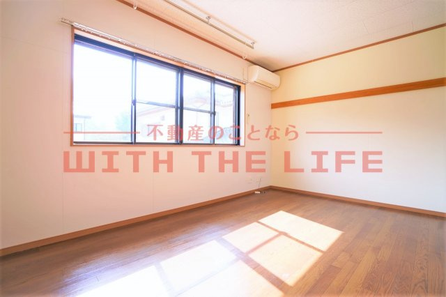 サンマリノ草野【キャッシュバック対象物件】の居間・リビング|リビングです