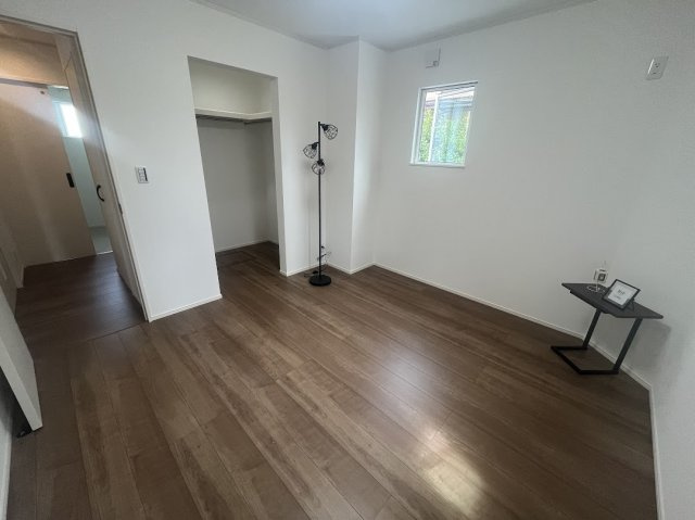 山形市東原町4丁目8-12のその他|1階洋室WIC付き　家具プレゼント！！収納も充実！