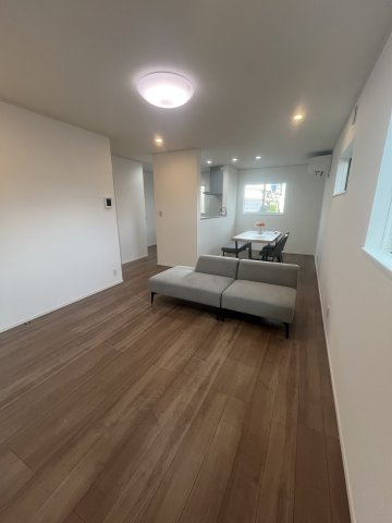 山形市東原町4丁目8-12の居間・リビング|リビング