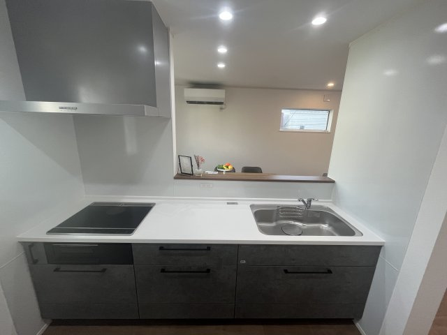 山形市東原町4丁目8-12のキッチン|スタイリッシュでオシャレなキッチン