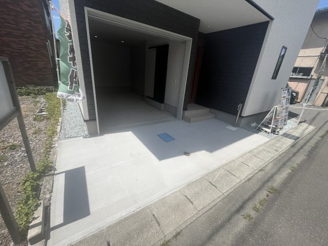 山形市東原町4丁目8-12の駐車場|リモコンで外からも開けれるので雨にも雪にも濡れません！