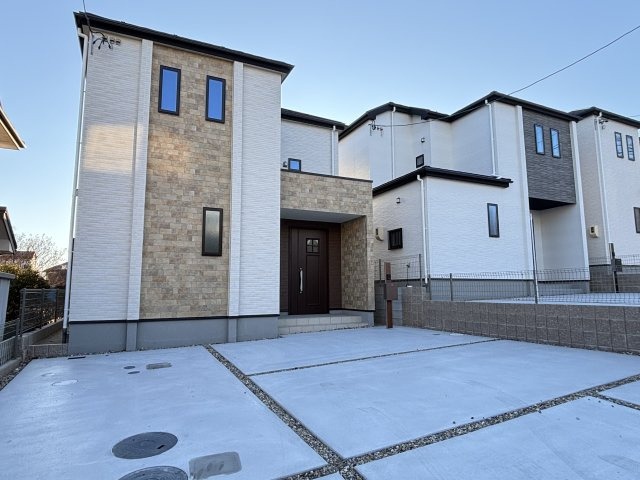 守山区大森北2期｜名古屋市の戸建ならホームアップの駐車場|並列3台駐車可能