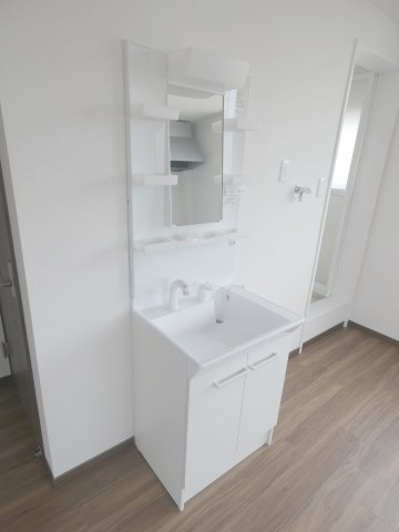 山下様貸店舗の独立洗面台