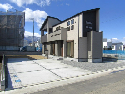 【駐車場】 | ブルーミングガーデン南アルプス市吉田　1号棟 | 駐車スペースもあります