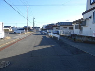 【前面道路含む現地写真】