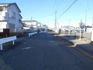 【前面道路含む現地写真】