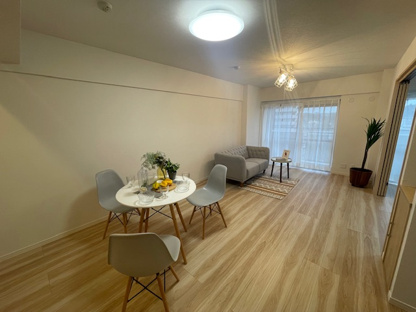 【居間・リビング】ヴェルドミール支倉 