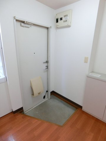 コリーナ蜆塚Aの玄関