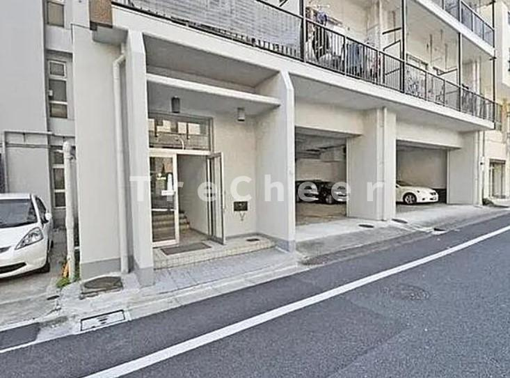 マンション二葉のエントランス