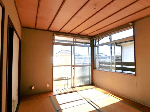 市原貸家２の和室
