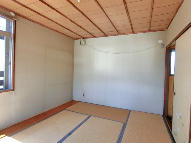 市原貸家２の和室