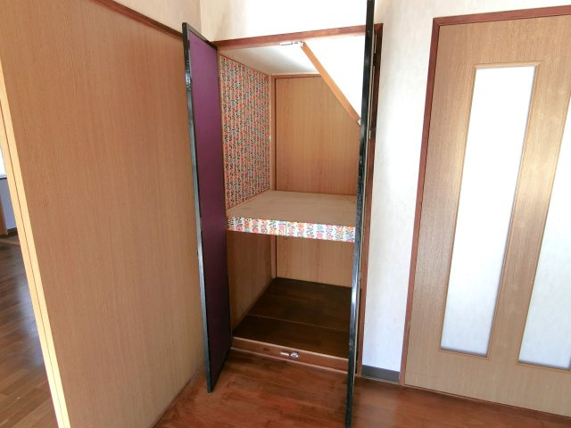 市原貸家２の収納