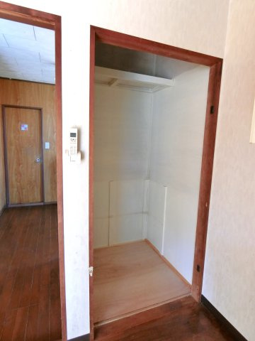 市原貸家２の収納