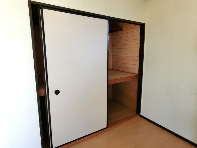 市原貸家２の収納